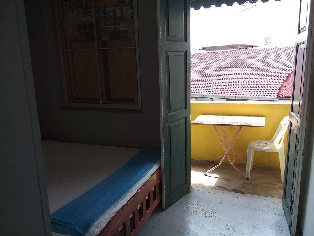 Discovery Cafe And Guesthouse Malacca Екстериор снимка