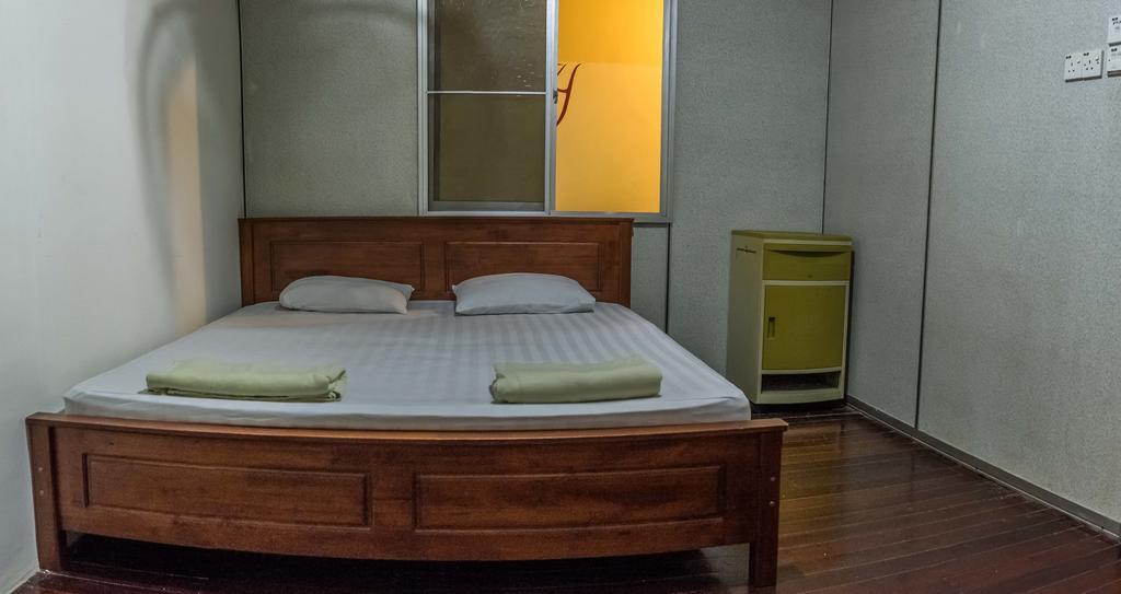 Discovery Cafe And Guesthouse Malacca Екстериор снимка