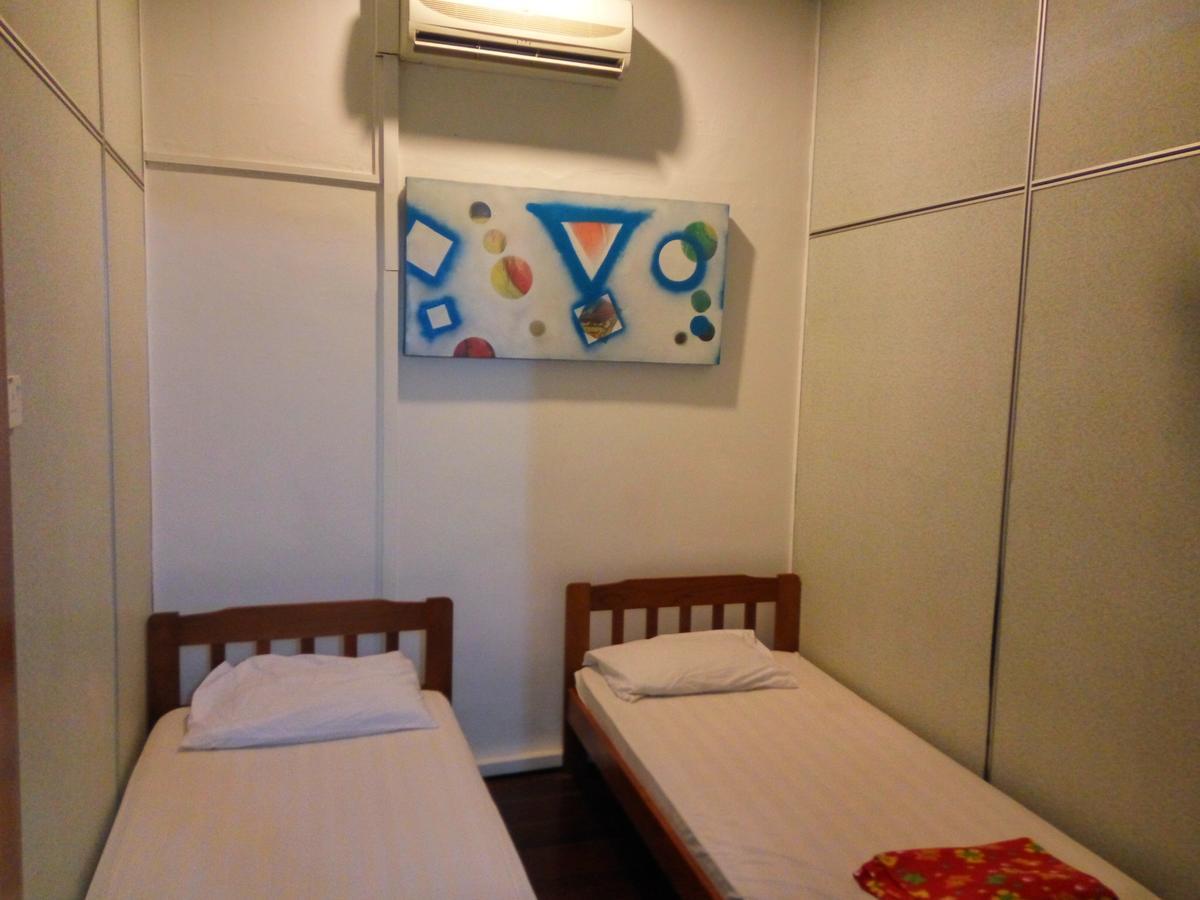 Discovery Cafe And Guesthouse Malacca Екстериор снимка