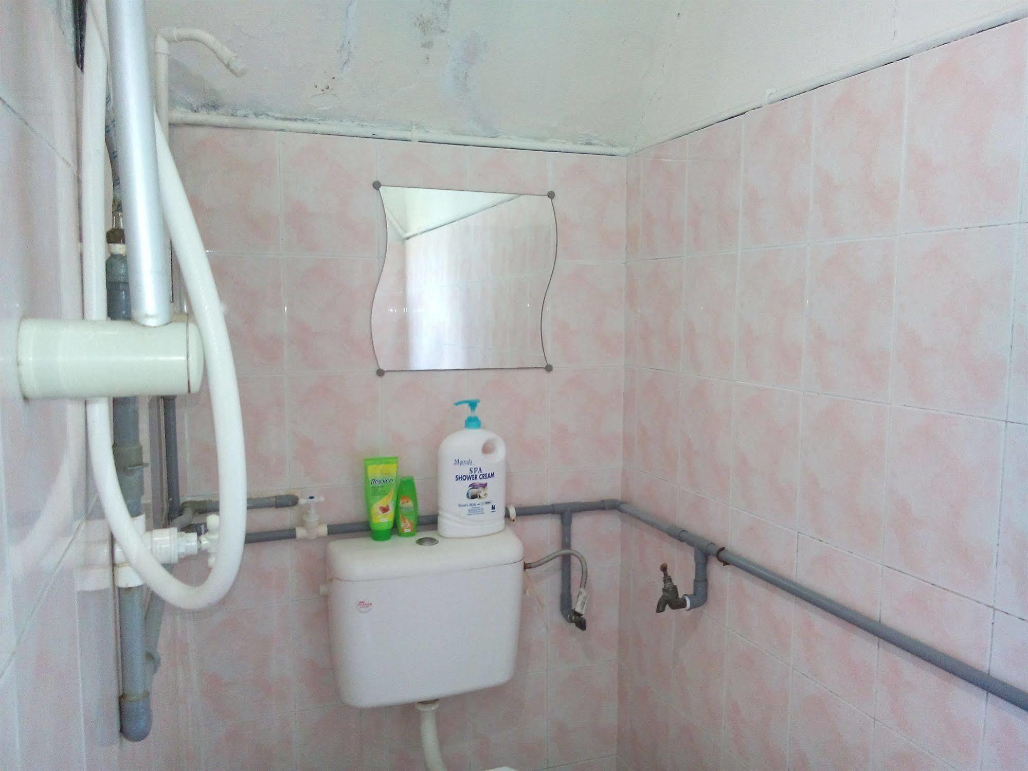 Discovery Cafe And Guesthouse Malacca Екстериор снимка
