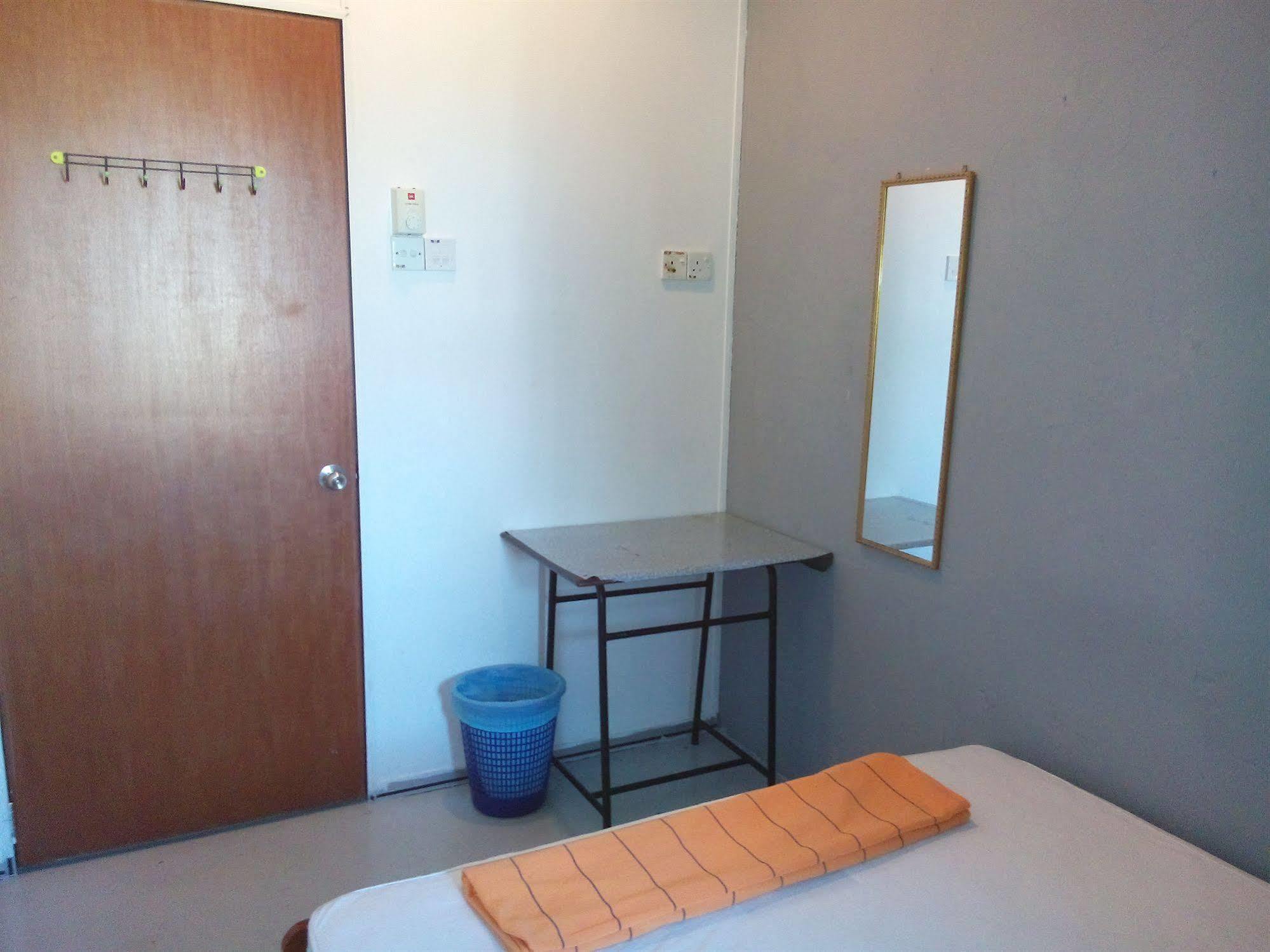 Discovery Cafe And Guesthouse Malacca Екстериор снимка