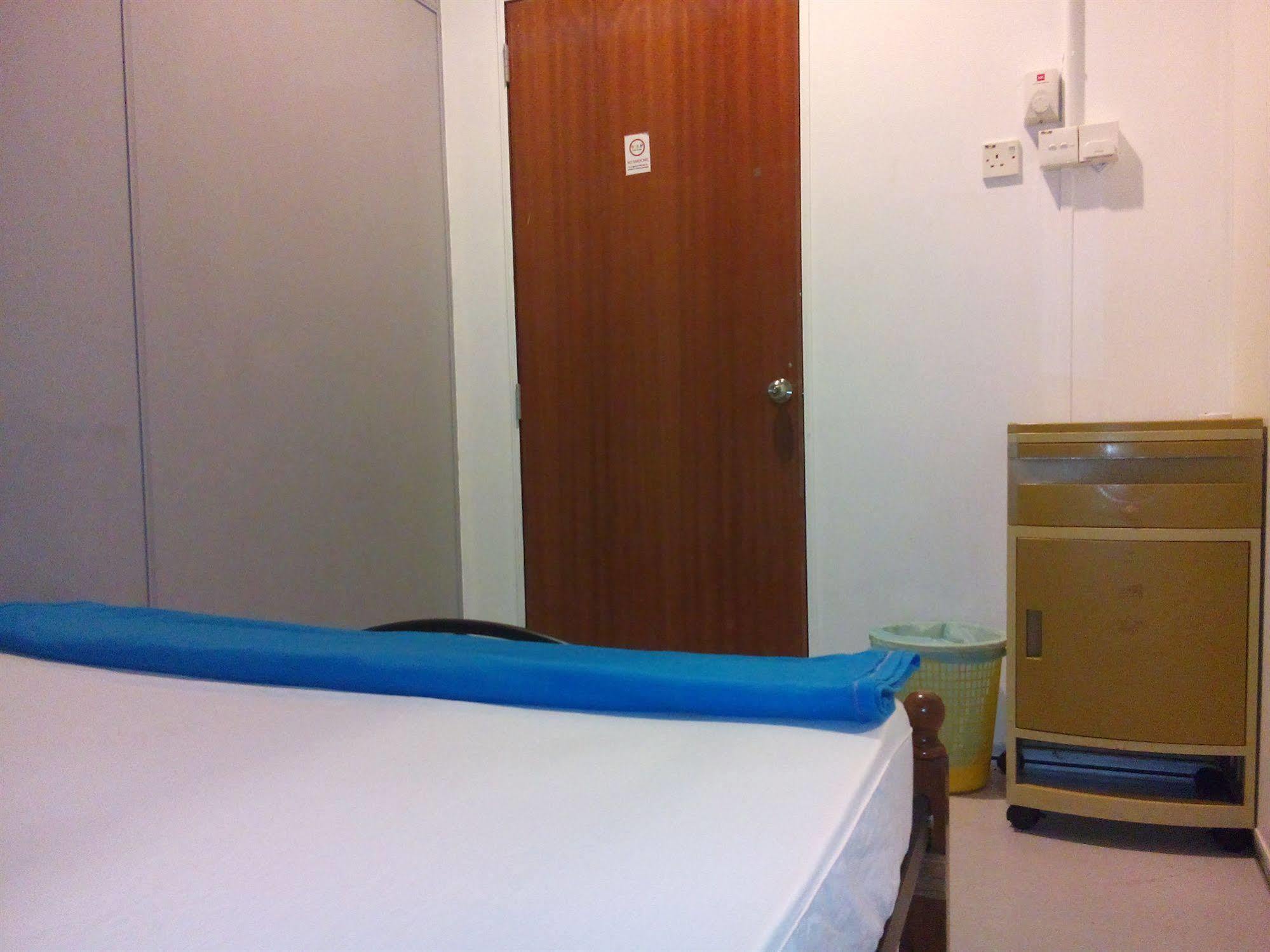 Discovery Cafe And Guesthouse Malacca Екстериор снимка