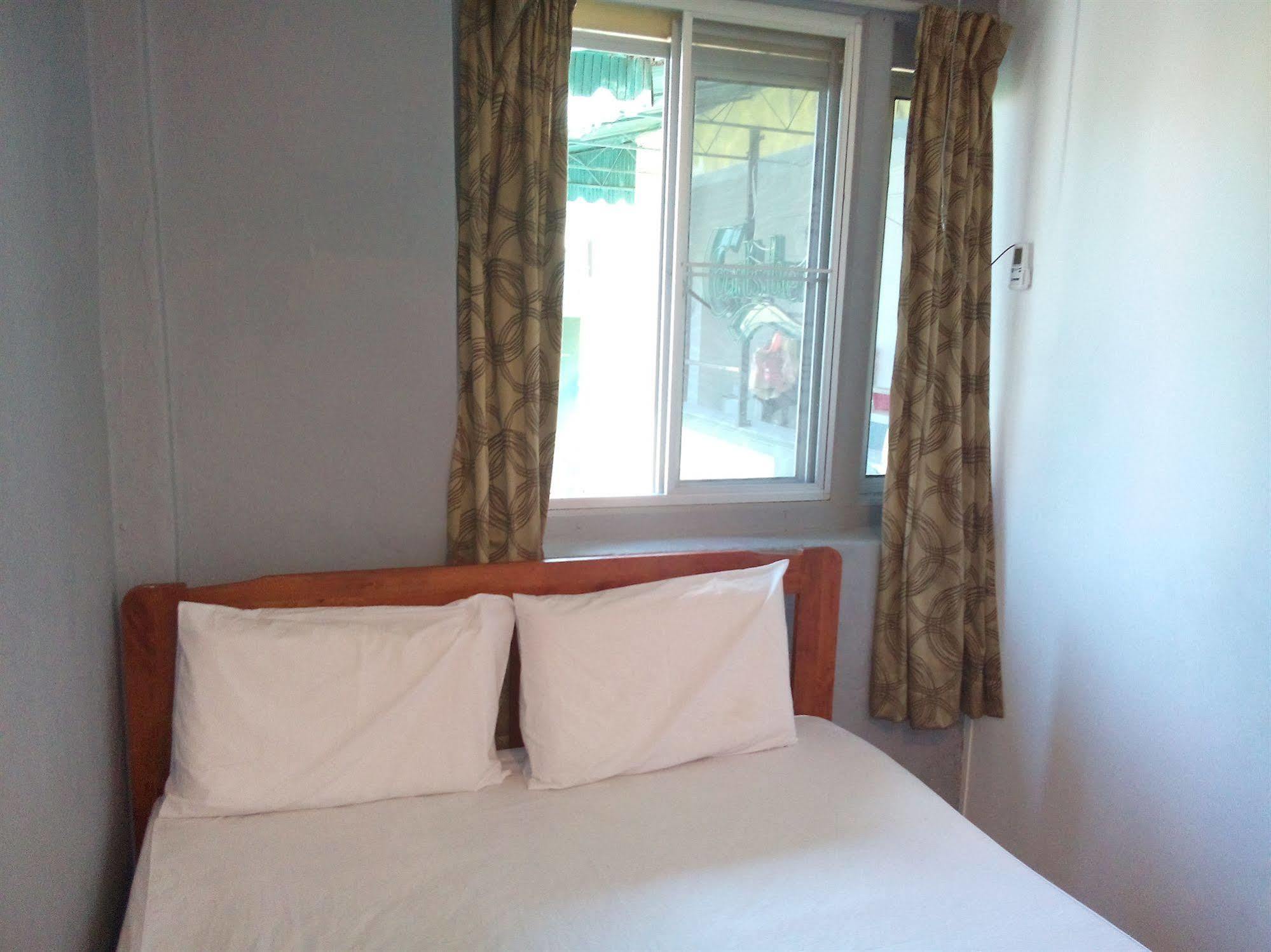 Discovery Cafe And Guesthouse Malacca Екстериор снимка
