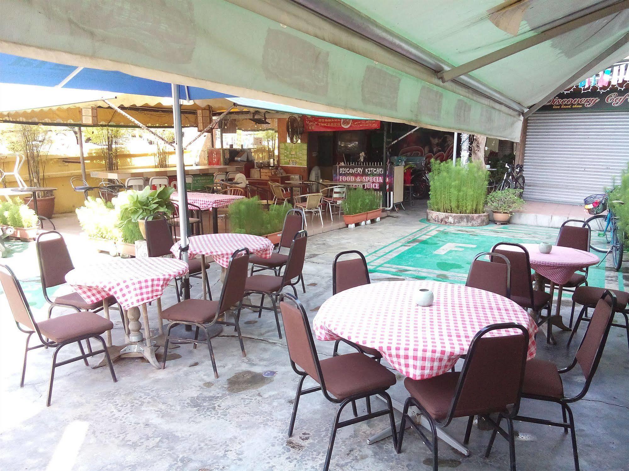 Discovery Cafe And Guesthouse Malacca Екстериор снимка