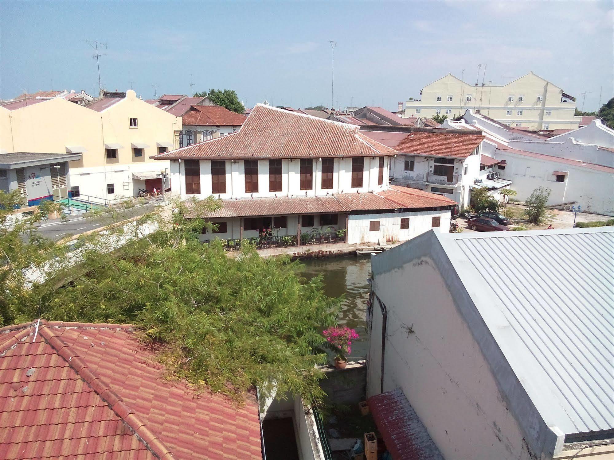 Discovery Cafe And Guesthouse Malacca Екстериор снимка